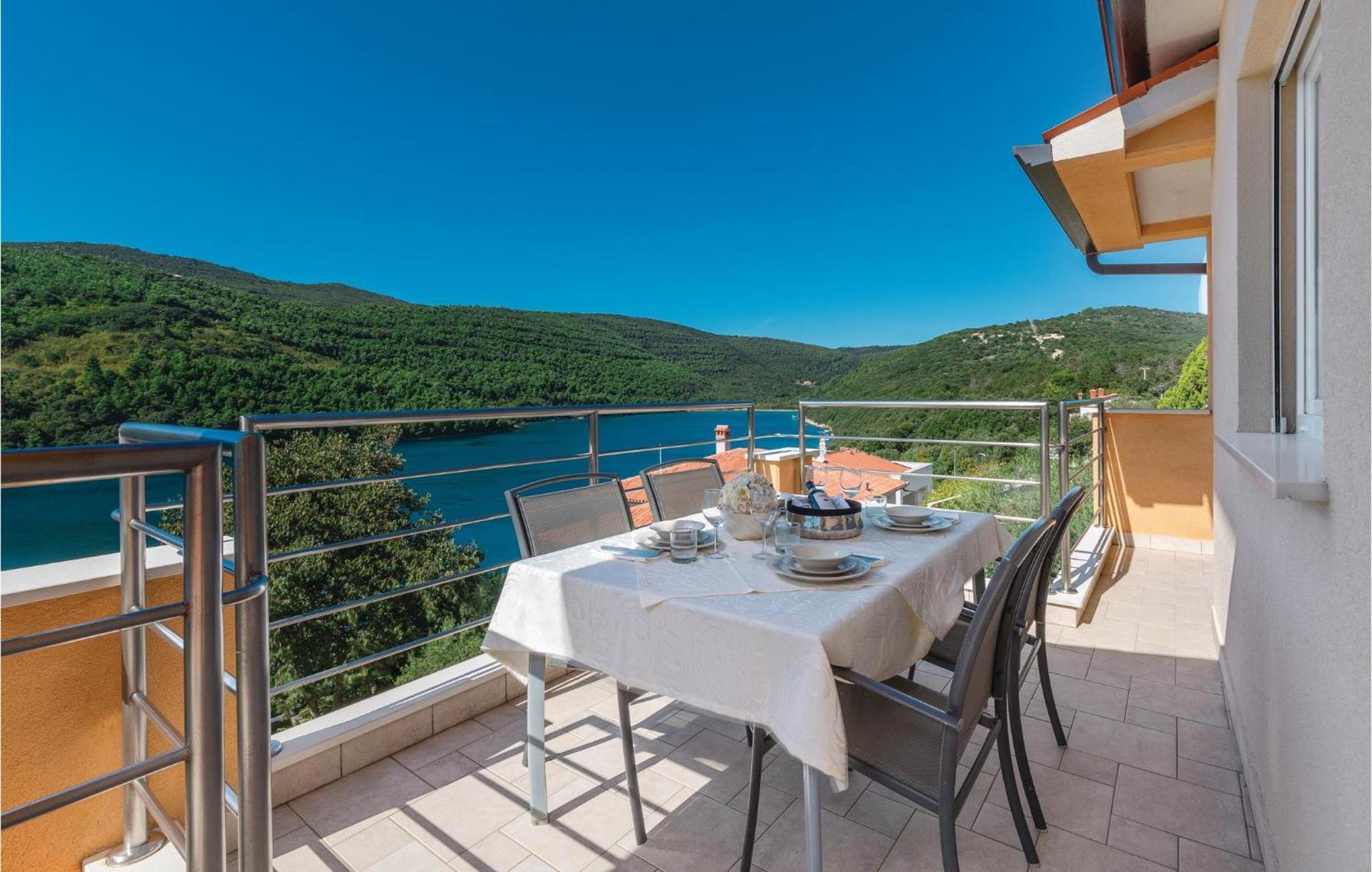 Gorgeous Apartment In Labin With Kitchen Zewnętrze zdjęcie