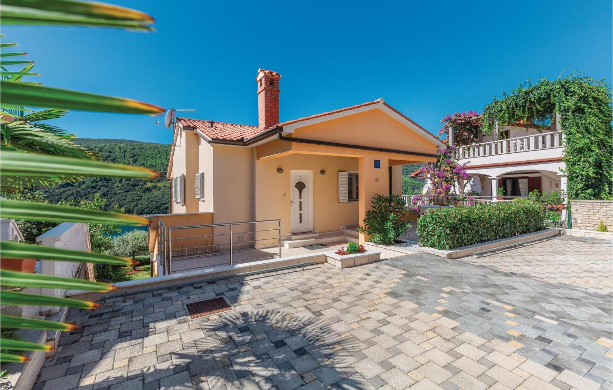Gorgeous Apartment In Labin With Kitchen Zewnętrze zdjęcie