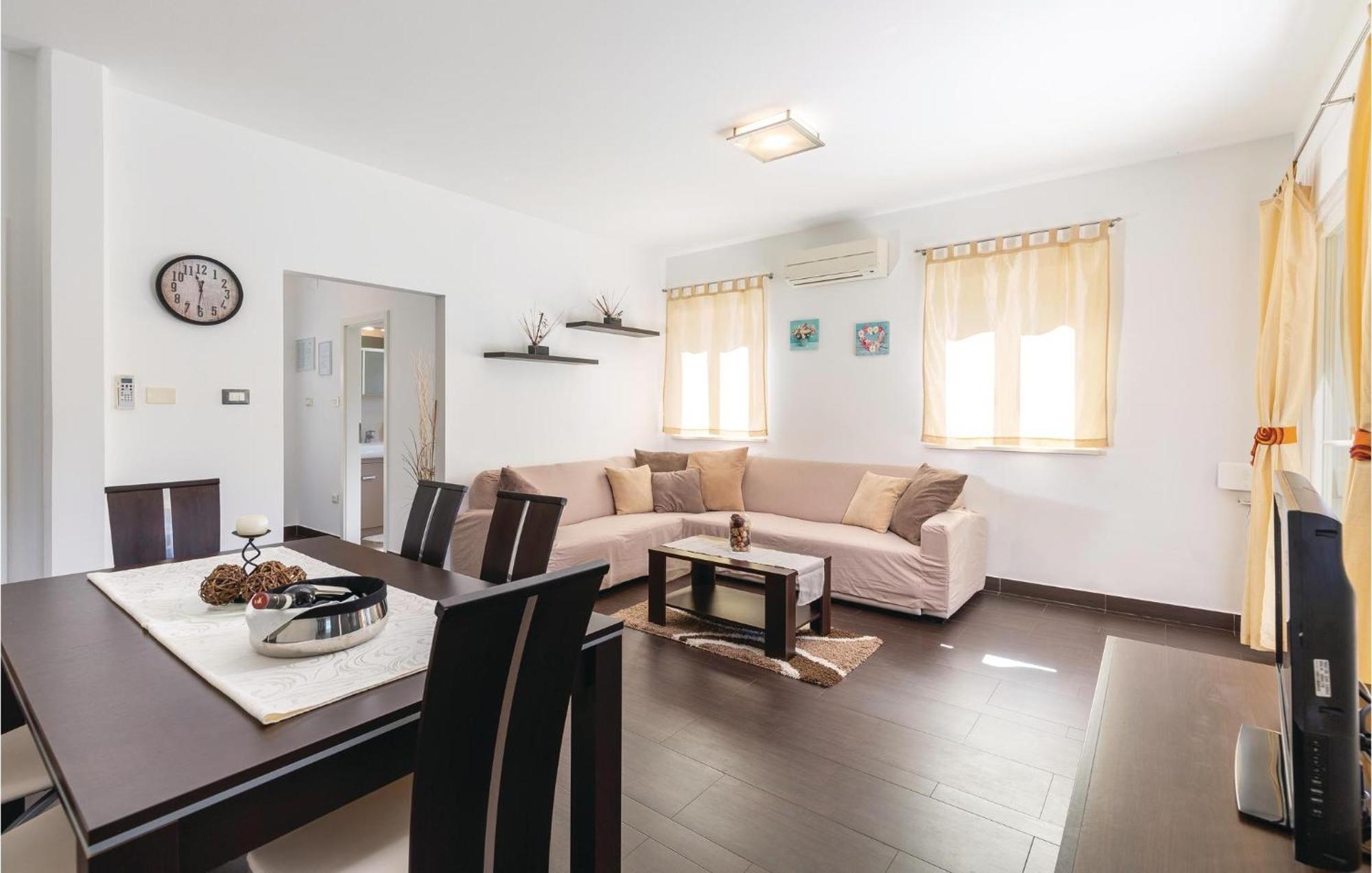 Gorgeous Apartment In Labin With Kitchen Zewnętrze zdjęcie